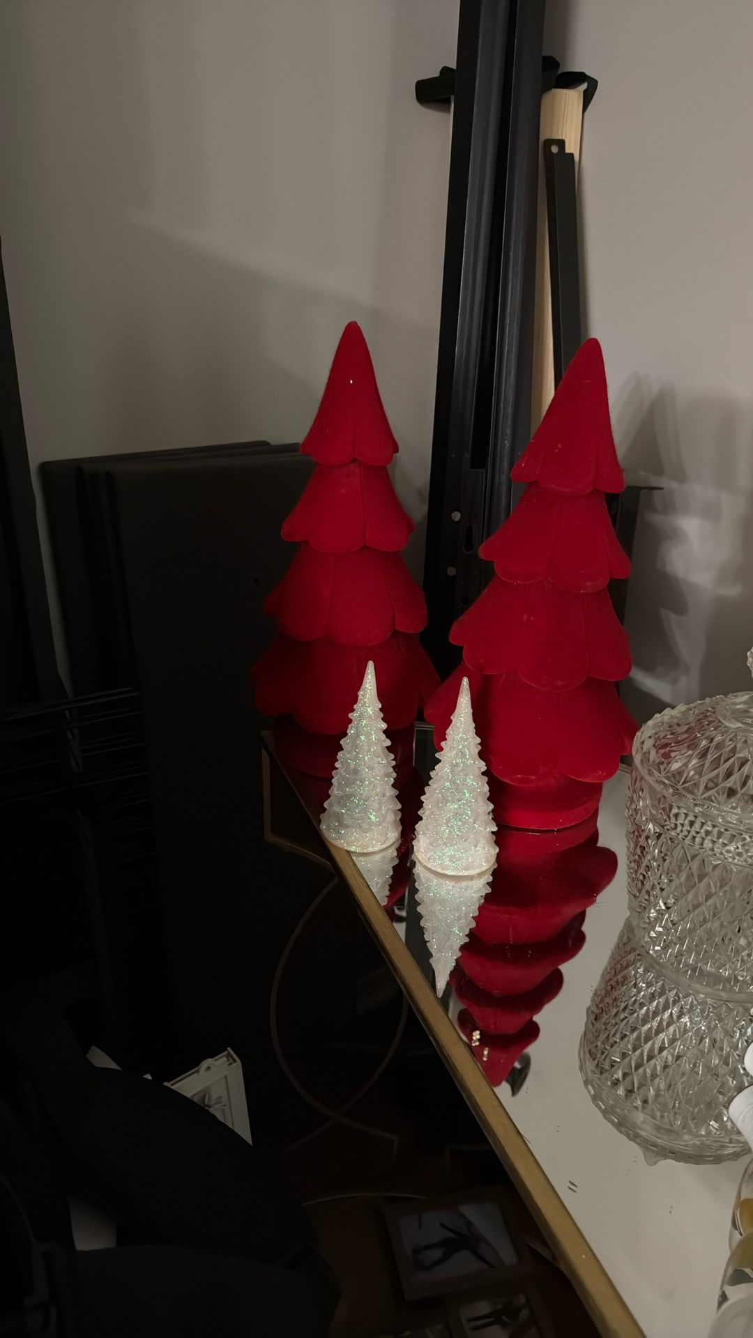 4 Christmas trees