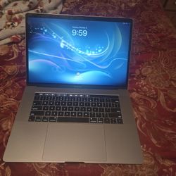 MacBook Pro 15 Inch