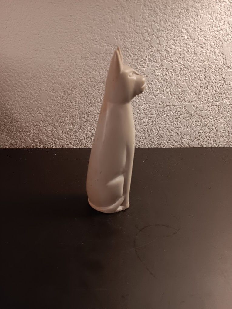 EXQUISITE Handcarved Soapstone 6 Cat Figurine Made in Kenya.This exquisite hand carved soapstone figurine depicts a cat, standing at 6 inches tall.