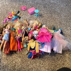Lots Of Barbie Stuff! 