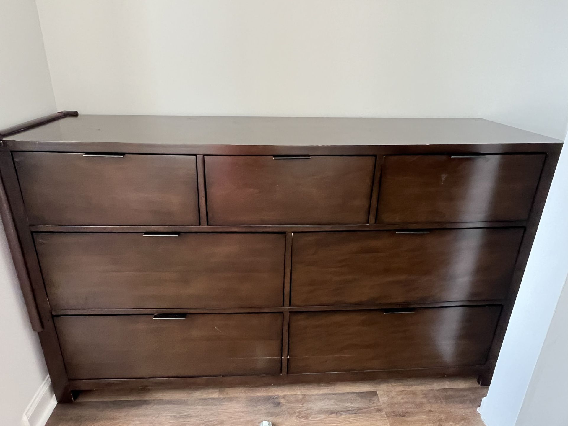 Macys tribeca 7 Drawer Dresser