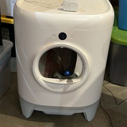 Petkit Self Cleaning Litter Box