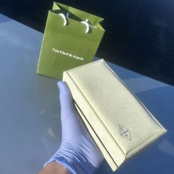 Van Cleef Arpels Blue 