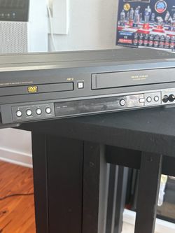 VHS VCR and DVD/CD Combo Player