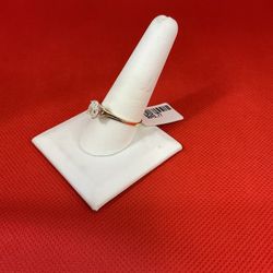 14KT Gold Oval Cut Diamond Ring