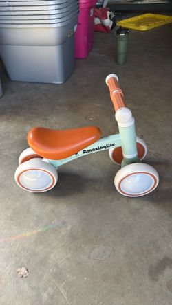 Baby balance bike