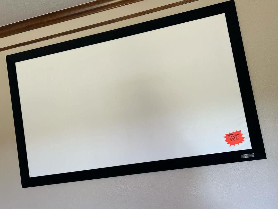 Projector screen 