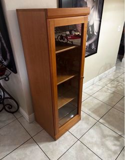 Cabinet With Glass Door & 3 Shelves 20”Lx18.5”Wx59.5”H