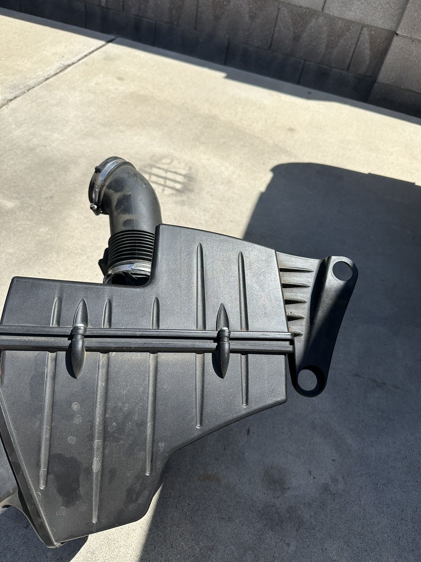 E90 N52 Intake Box 