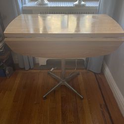 Extendable Formica Table