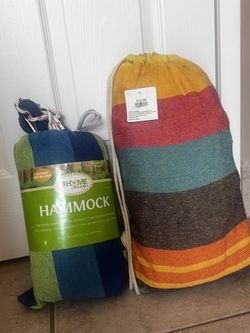 2 Hammocks 