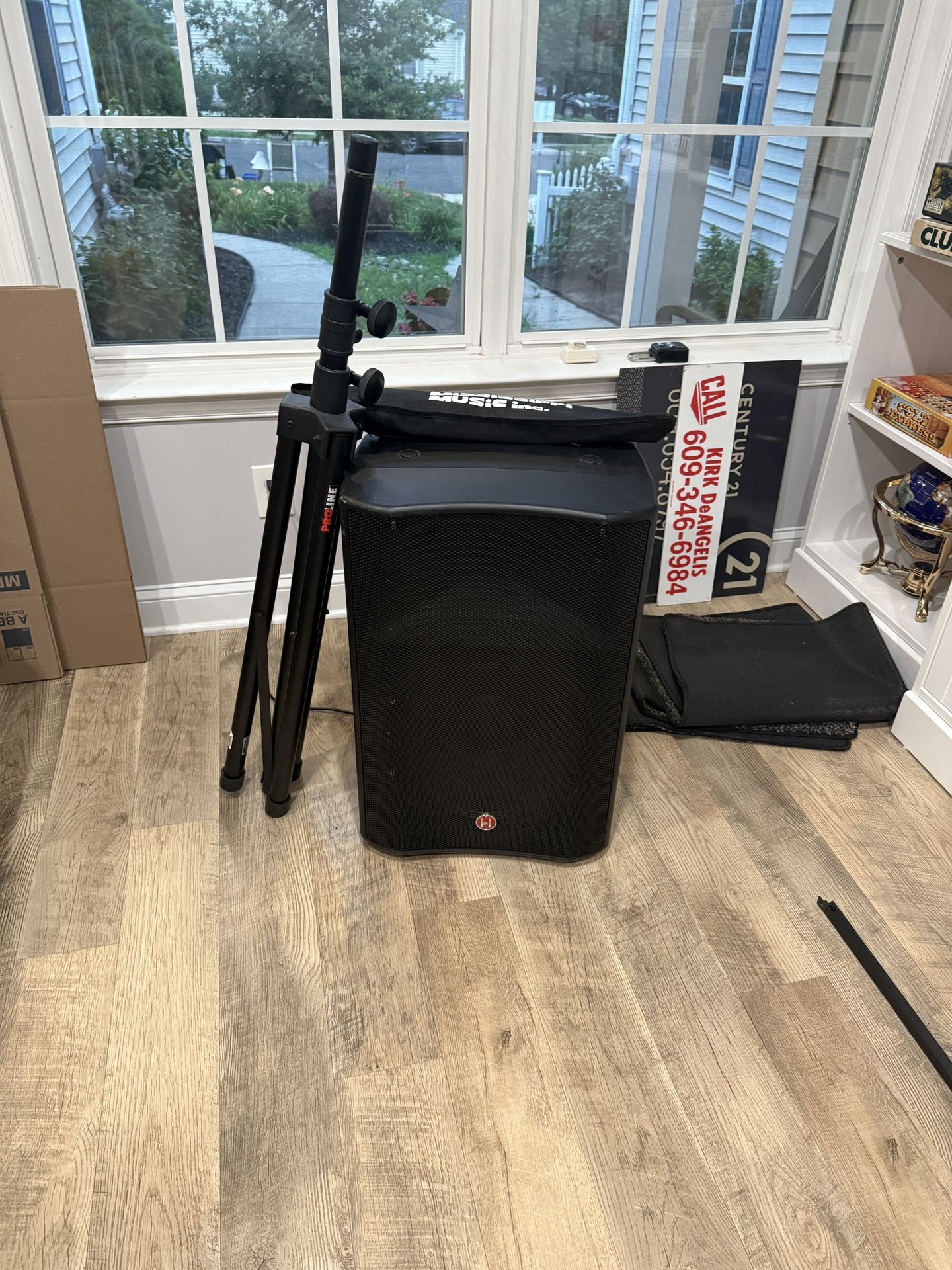 Speaker, Speaker Stand, Music Stand 