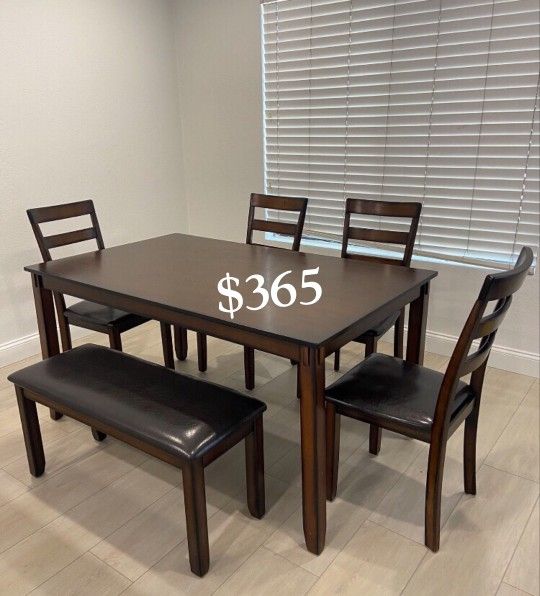Beautiful 6 Pc Oak Dining Table Set‼️