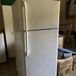 Frigidaire Simple And Reliable Fridge