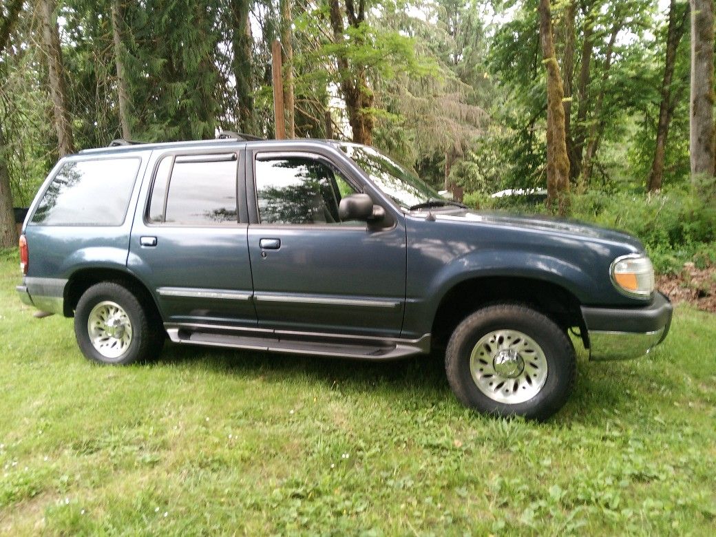 1999 Ford Explorer XLT AWD 4.0lt