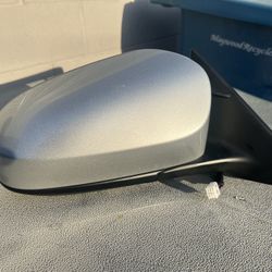 2012 Toyota Camry SE Right Mirror Assy with Right Mirror Cover  Silver Color