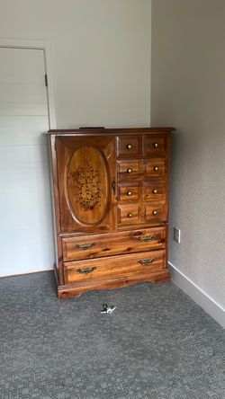 Free vintage dresser