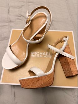 Michael Kors Platform sandal white size 8