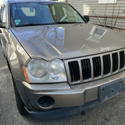 2006 Jeep Cherokee Laredo 