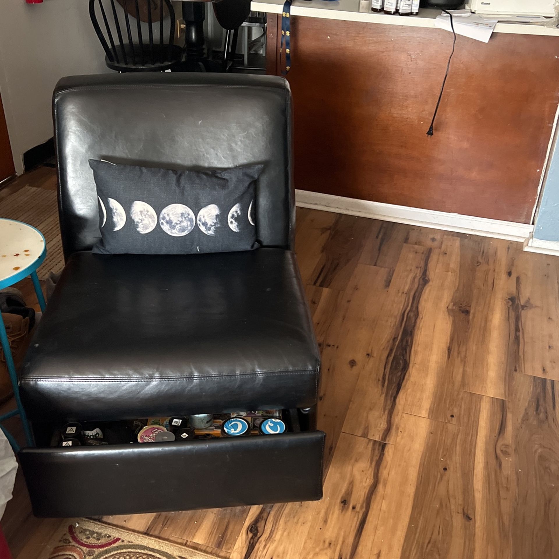  Black Leather Chair With Storage Droor 