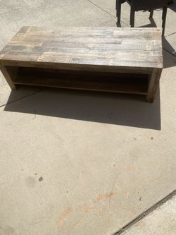 ETHAN ALLEN/WEST ELM/PIER1IMPORTS STYLE COFFEE TABLE
