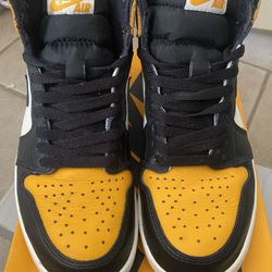 Jordan 1 High OG "TAXI / Yellow Toe" (6.5Y/8W) - Worn Once!