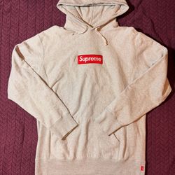 supreme box logo hoodie in a size xl