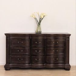 Gorgeous Cherry Wood Dresser Bedroom Furniture 