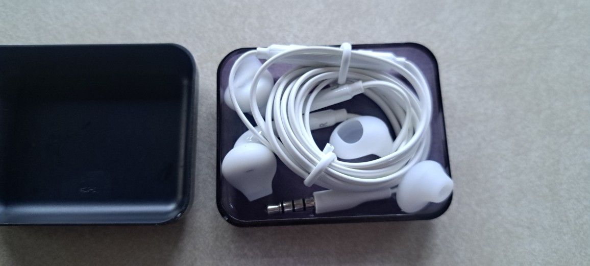 Samsung Phone Earbuds
