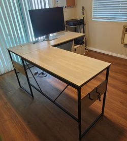 L shape desk lift top and dell monitor