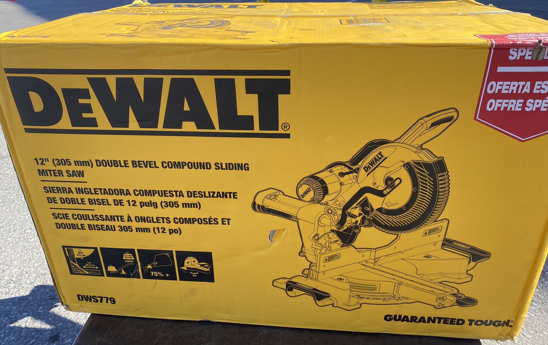 New in box DWS779 DEWALT Miter Saw, 12 Inch Double Bevel Sliding Compound