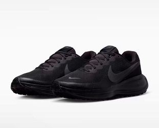 Nike Revolution 8  Size 11