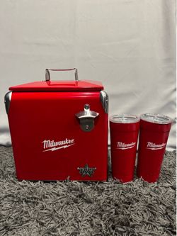 RARE Limited Edition Milwaukee Tools Frio Retro Cooler Red 13L + 2 Cups