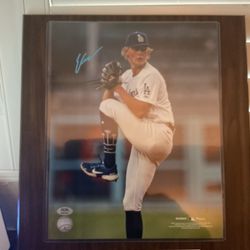 Los Angeles Dodgers Emmett Sheehan 11x14 Autographed Picture MLB Debut  VS Giant’s 