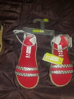 Crazy 8 sandals sz 7