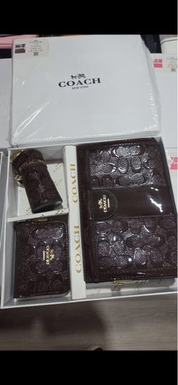 Purses coach set with box 3 pieces