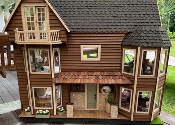 Vintage wooden Dollhouse