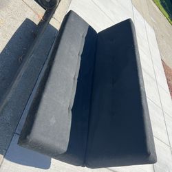 Black Futon
