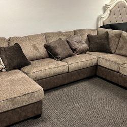 Abalone 3-Piece Sectional with Left-Arm Facing Chaise🚨Finance&Delivery Available
