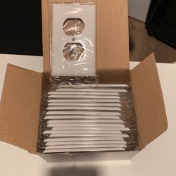19 Pack Of Outlet Covers