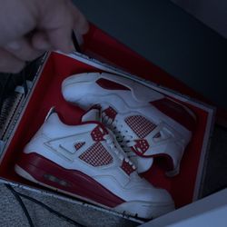 Air Jordan 4 Retro Size 10