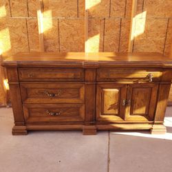 Wood Dresser Light Brown 6 Drawers (Solid Wood) 
