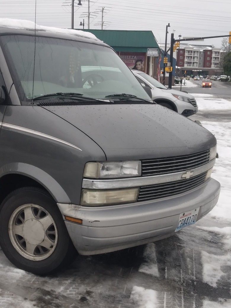 1999 Chevrolet Astro Van