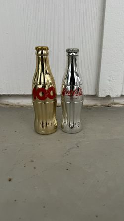 Vintage Coca-Cola Bottles / Collectibles 