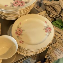 29 Piece Table Setting starter Set Dinnerware