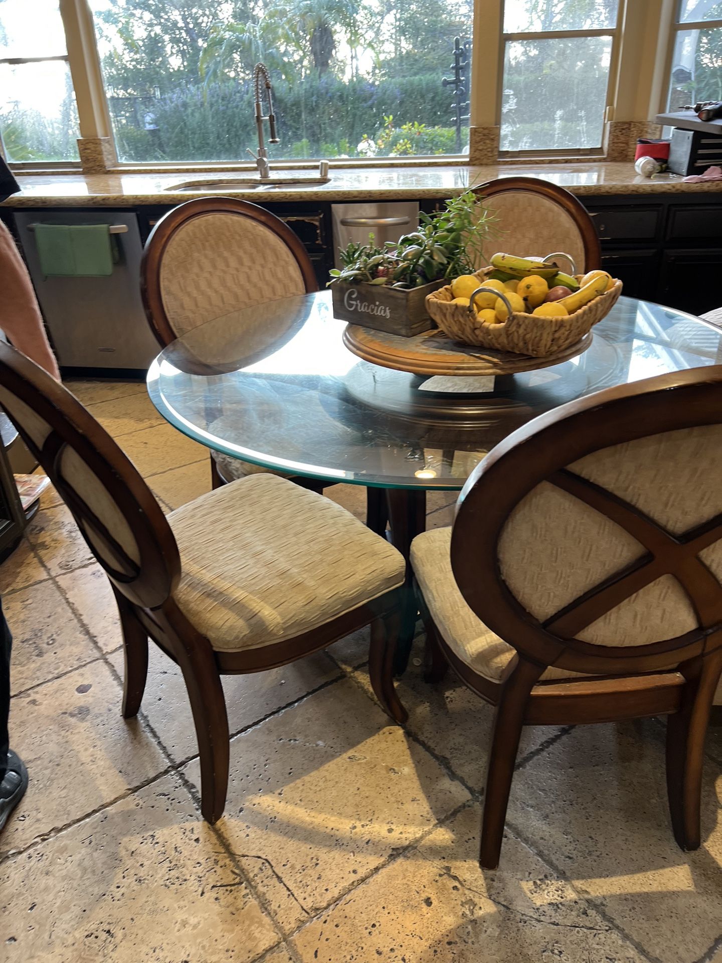 4 Chair Dinning Set