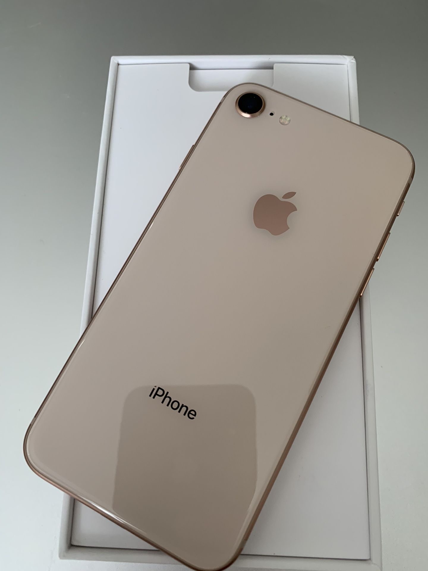 Iphone 8 Rose Gold ANY CARRIER 64Gb