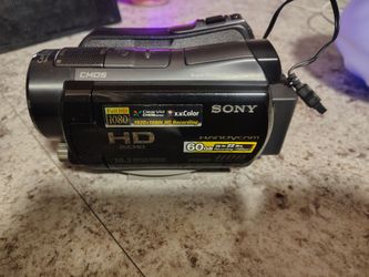 Sony Handycam HD Camcorder 60GB, 3 extra batteries