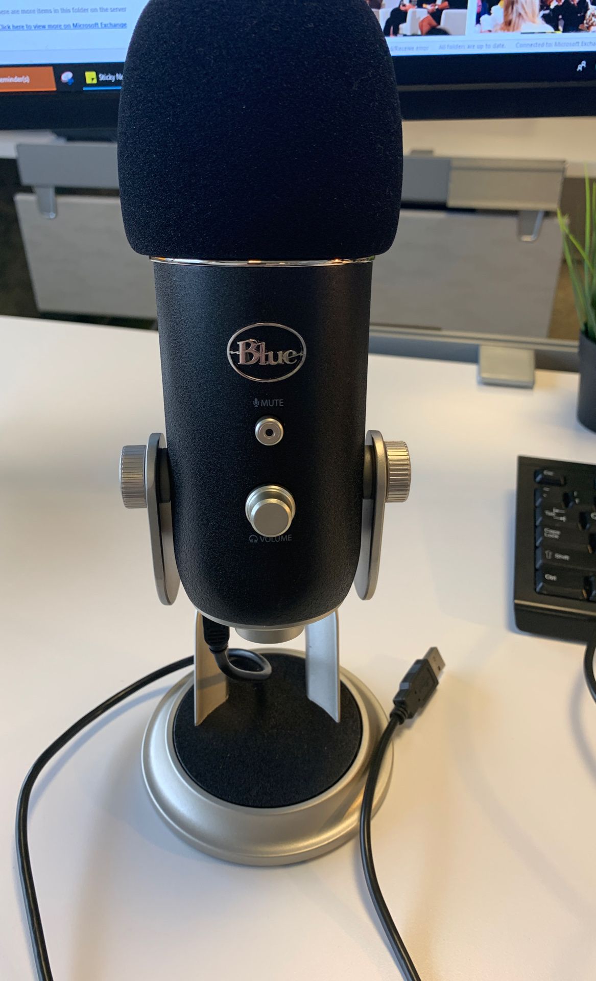 Blue Yeti Pro