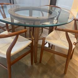 Crate & Barrel Halo 48” Wooden Base Glass Table Top + 4 Chairs